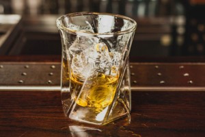 Szklanka z podwójną ścianką do whisky 300 ml Cristallo 25509