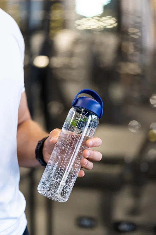 Szklana butelka na wodę Fuori 540 ml granatowa 30244