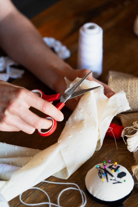 Nożyczki uniwersalne czerwone 14 cm