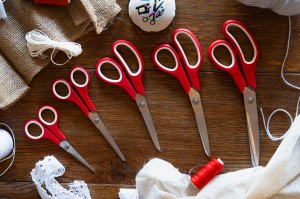 Nożyczki uniwersalne czerwone 19,5 cm