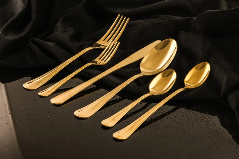 Komplet 24 szt. sztućców dla 4 osób Luce złoty