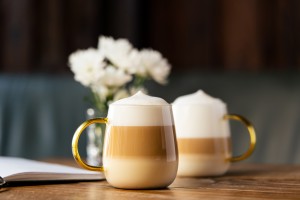 Komplet 2 szklanek z żółtym uchem 400 ml Bolla 1173