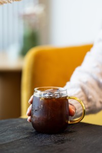 Komplet 2 szklanek z żółtym uchem 400 ml Bolla 1173