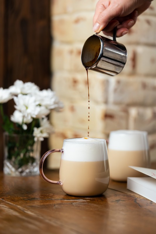 Komplet 2 szklanek z różowym uchem 400 ml Bolla 1166