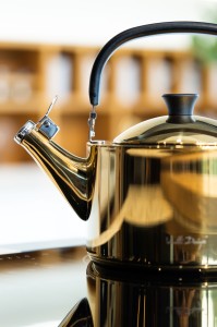 Czajnik 1,5l z gwizdkiem Diamante złoty polerowany 29187