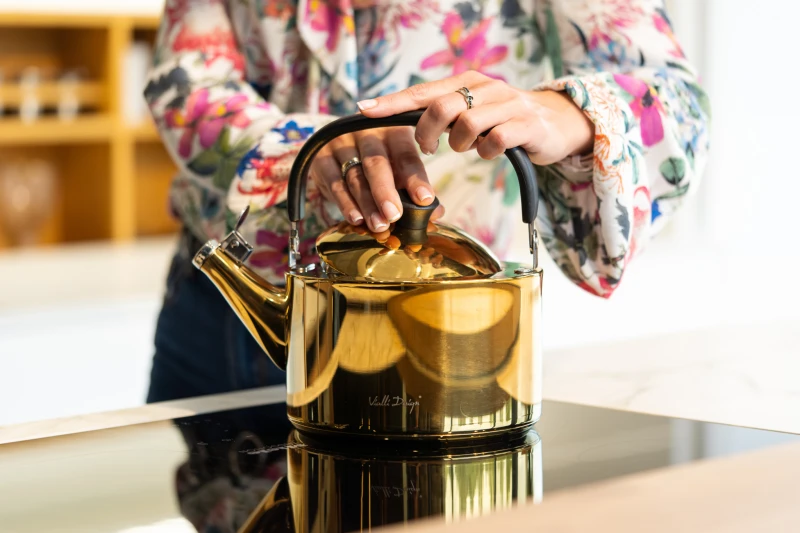 Czajnik 1,5l z gwizdkiem Diamante złoty polerowany 29187