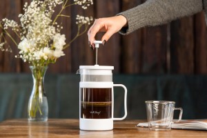 Zaparzacz do kawy i herbaty 1000 ml Senso biały 1074