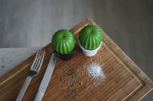 Młynek do soli lub pieprzu Tasty Cactus czarno-zielony 10252-BK-GN