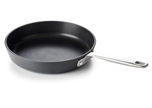 Patelnia z nieprzywierającą powłoką 20cm Maestro