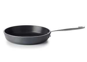 Patelnia z nieprzywierającą powłoką 20cm Maestro