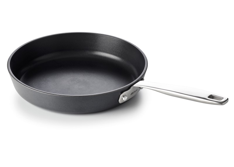 Patelnia z nieprzywierającą powłoką 24cm Maestro