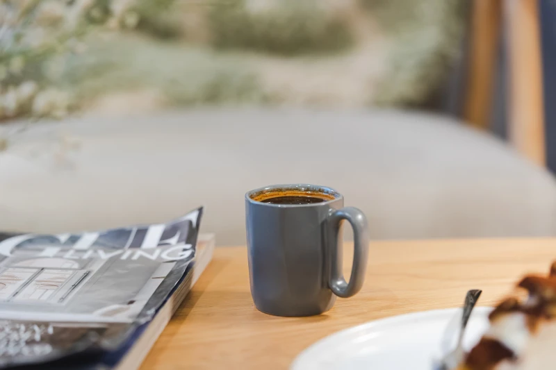 Dwa kubki ceramiczne z uszkiem 80 ml Fuori szare