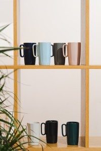 Dwa kubki ceramiczne z uszkiem 250 ml Fuori rożowe
