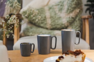 Dwa kubki ceramiczne z uszkiem 250 ml Fuori szare