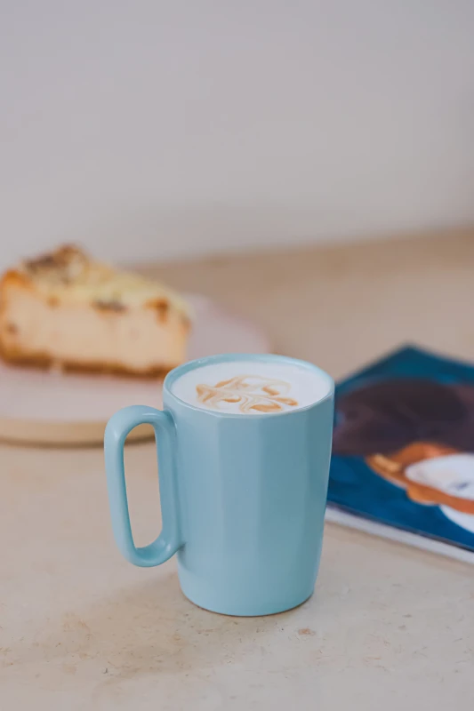 Dwa kubki ceramiczne z uszkiem 250 ml Fuori miętowe