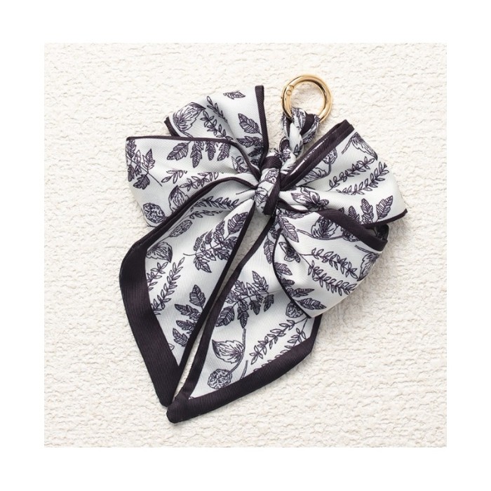 Brelok do kluczy elegancki wzór kwiatowy kokarda