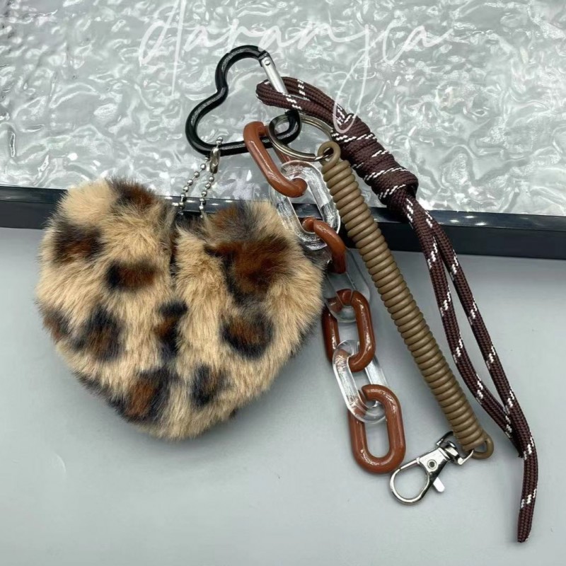 Brelok do kluczy puchate Pluszowe Serce Panterka