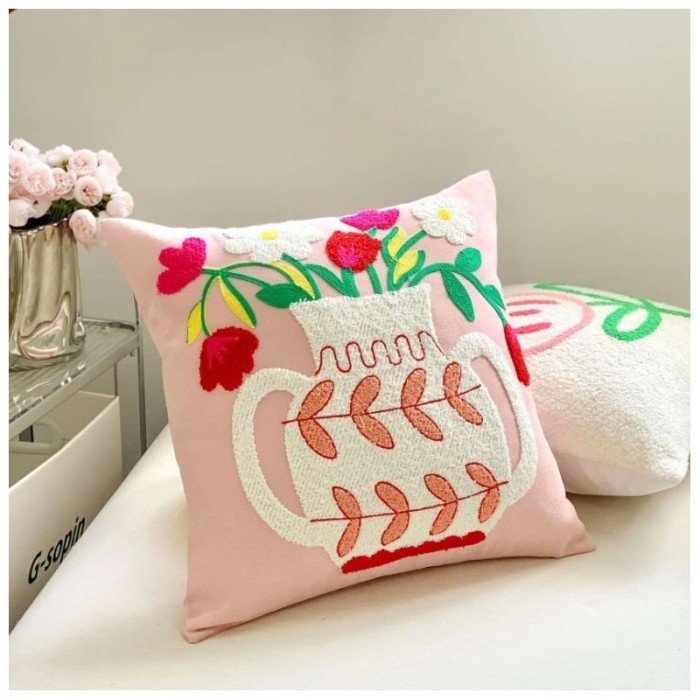 Poszewka na poduszkę, 45 x 45 cm, dzbanuszek z kwiatami