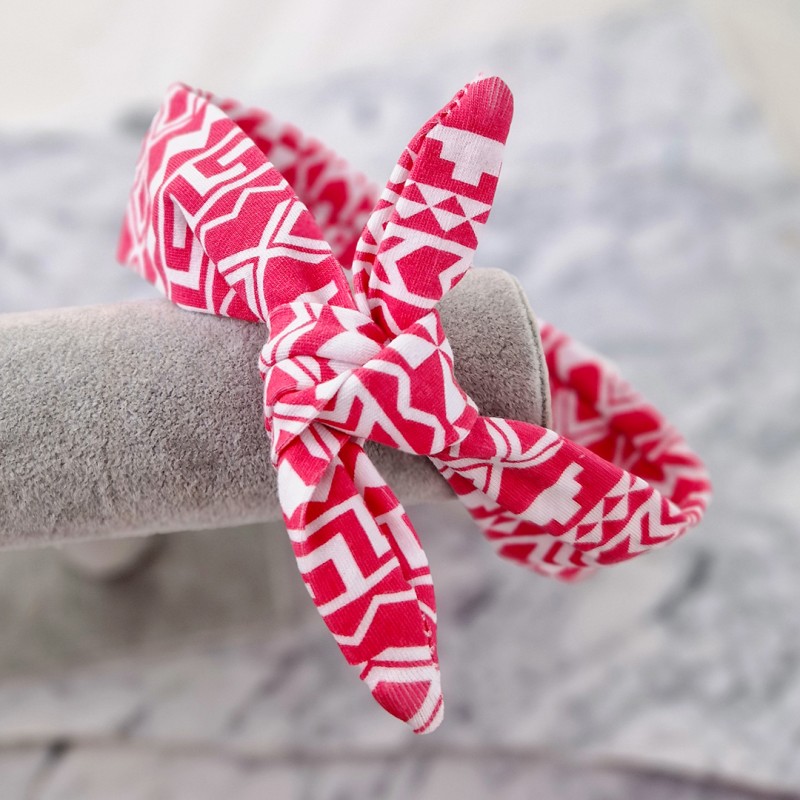 OPASKA DZIECIĘCA WIĄZANA RÓŻOWA GEOMETRYCZNE WZORY