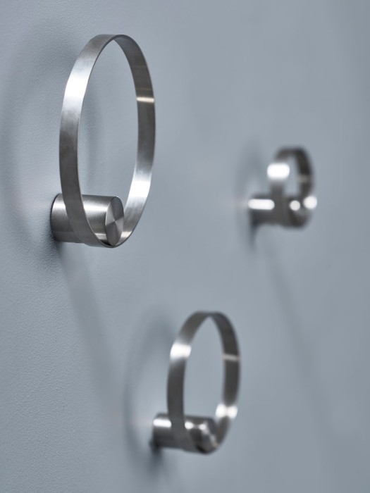 Wieszak łazienkowy Hooked on Rings średnica 10 cm 331813