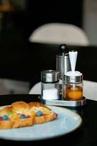 Vialli Design- Zestaw do przypraw i miodu SOHO 8838