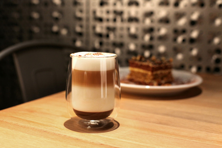 Vialli Design- Szklanka z podwójną ścianką Amo 400 ml 20252