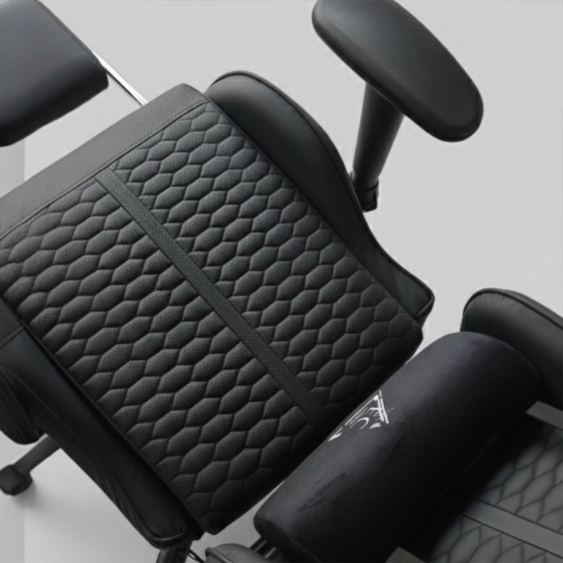 Fotel gamingowy obrotowy EvoChair z masażerem i regulowanymi podłokietnikami KO45CZ