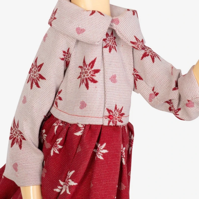 HOLLY-4.webp