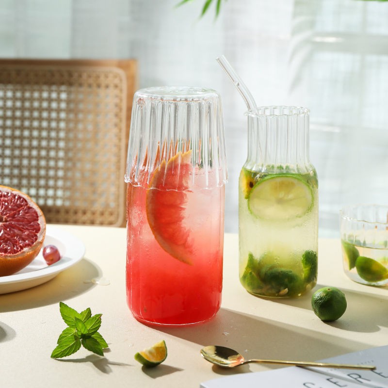 Karafka z falowanymi ściankami 510ml i pokrywką- szklanką 220 ml KARR02