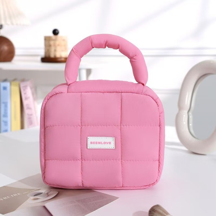 Kosmetyczka damska pikowana kuferek z rączką 21 x 17 x 8cm KS139R