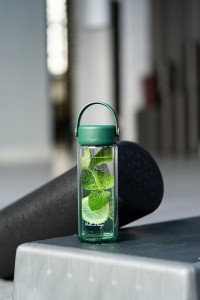Vialli Design, Butelka z podwójną ścianką i zaparzaczem Fuori 350 ml zielona 30213