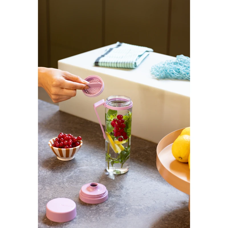 Brabantia, Butelka na wodę z sitkiem Make &amp; Take 500 ml Lilac Pink 241086