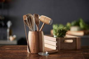 Holm, Trzepaczka 30 cm Stainless Steel/Acacia 31499