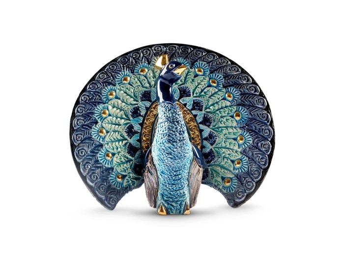De Rosa Rinconada, ceramiczna figurka z Urugwaju - PAW NIEBIESKI