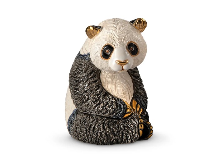 De Rosa Rinconada, ceramiczna figurka z Urugwaju - PANDA SIEDZĄCA