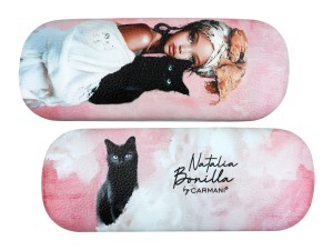 Carmani, eleganckie etui na okulary - N. BONILLA/Kocie opwieści