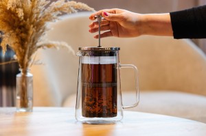 Vialli Design, czajnik-zaparzacz do herbaty 1000ml - DIVA, srebrny mat