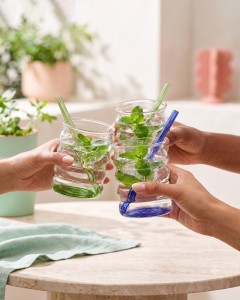 Vialli Design, zestaw 6 szklanek z kolorowym dnem 350 ml ze słomkami Volo 32224