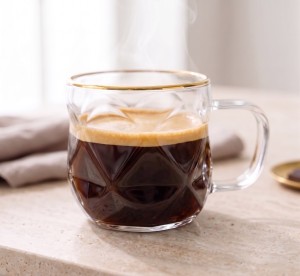 Vialli Design, komplet 2 filiżanki do espresso 120 ml ze złotym rantem Geo Gold