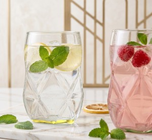 Vialli Design, komplet 4 szklanek z żółtym dnem 450 ml Geo Fondo Yellow