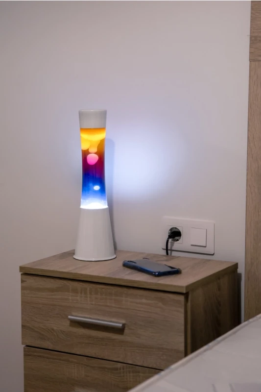 FISURA-lampa-LAVA-tricolor-gradient-tower-2.webp
