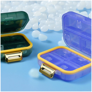 Organizer, kasetka, szkatułka na leki z przegródkami, fioletowa 8x7x3,5cm