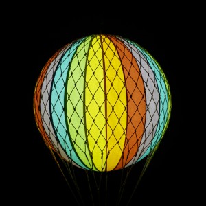 Authentic Models, model historycznego balonu z oświetleniem LED - Rainbow