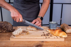 Kotai, Nóż kuchenny – ząbkowany nóż do chleba/ciasta + pudełko prezentowe