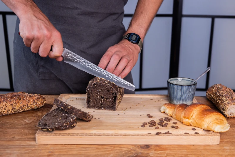 Kotai, Nóż kuchenny – ząbkowany nóż do chleba/ciasta + pudełko prezentowe