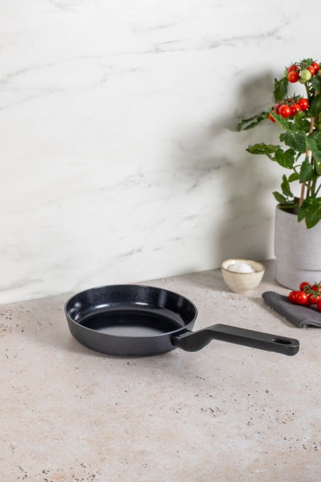 Brabantia, patelnia z nieprzywierającą powłoką 20 cm Onyx