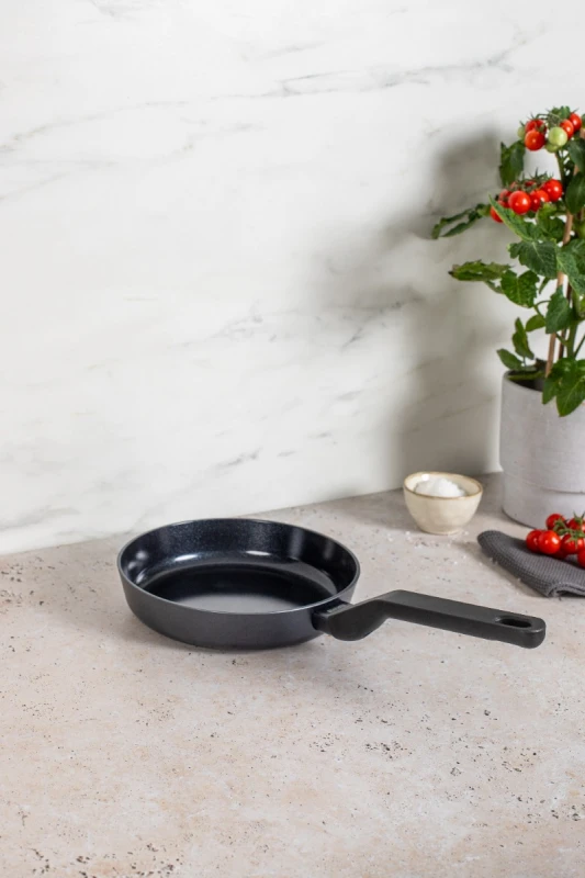 Brabantia, patelnia z nieprzywierającą powłoką 20 cm Onyx