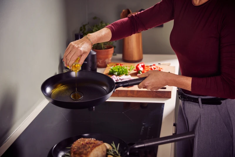Brabantia, patelnia żeliwna z nieprzywierającą powłoką 28 cm Patron