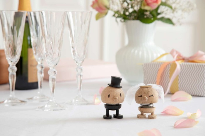 Hoptimist figurka Groom S Raw Oak