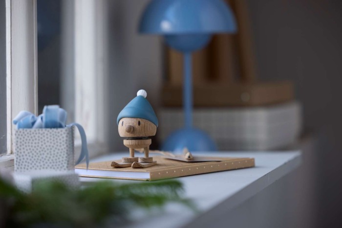 Hoptimist figurka Skiing Bumble S Sky